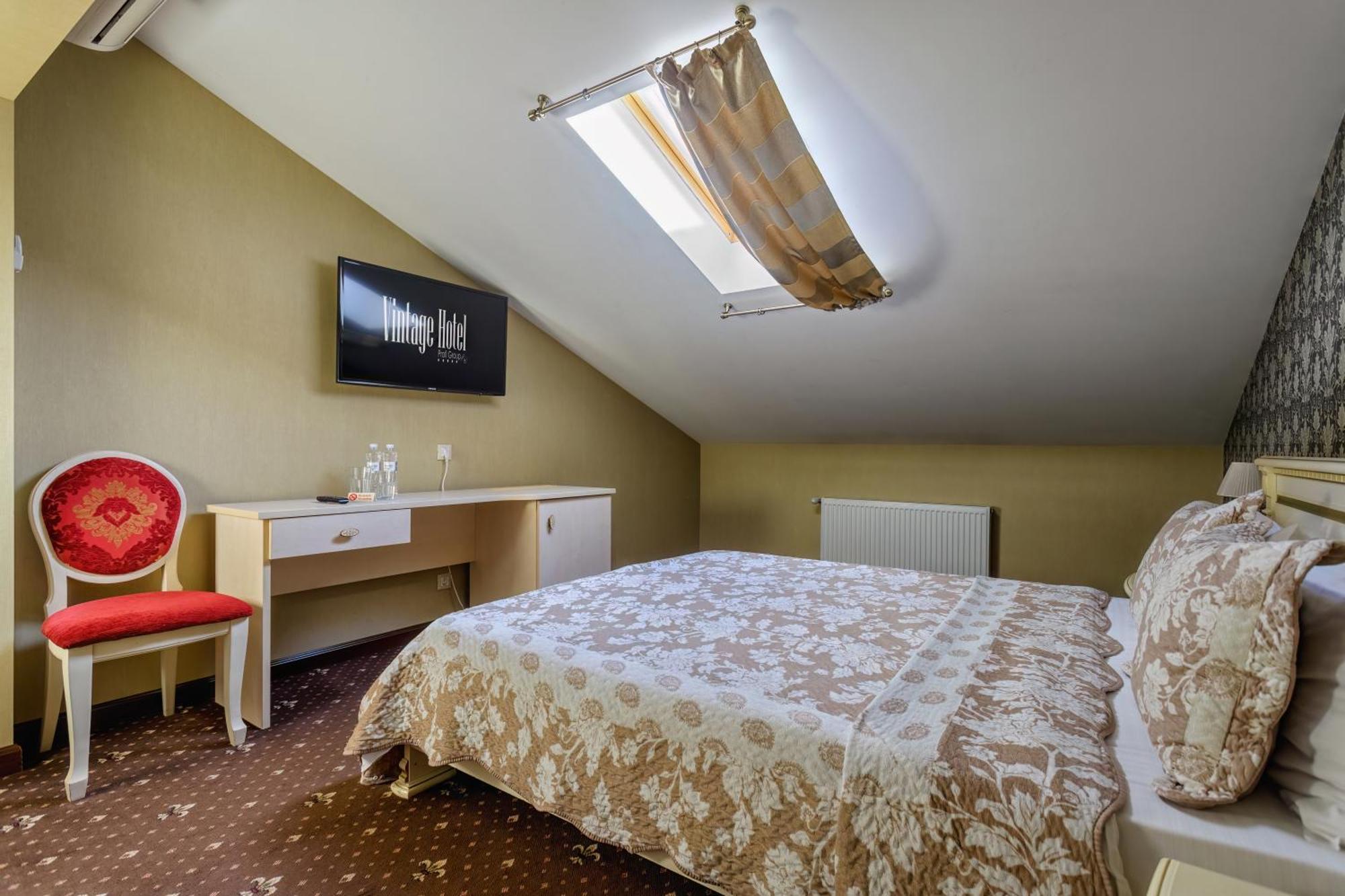 Vintage Art Hotel Odessa Buitenkant foto