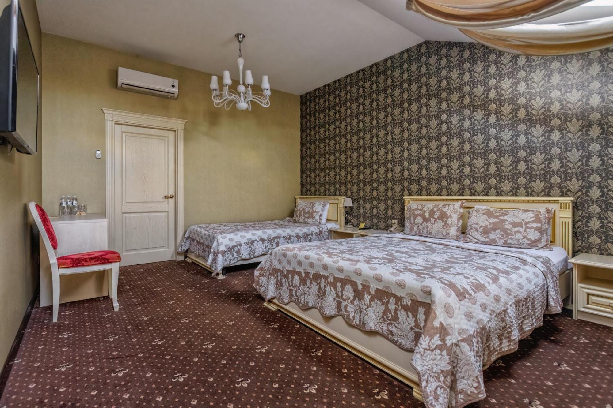 Vintage Art Hotel Odessa Buitenkant foto