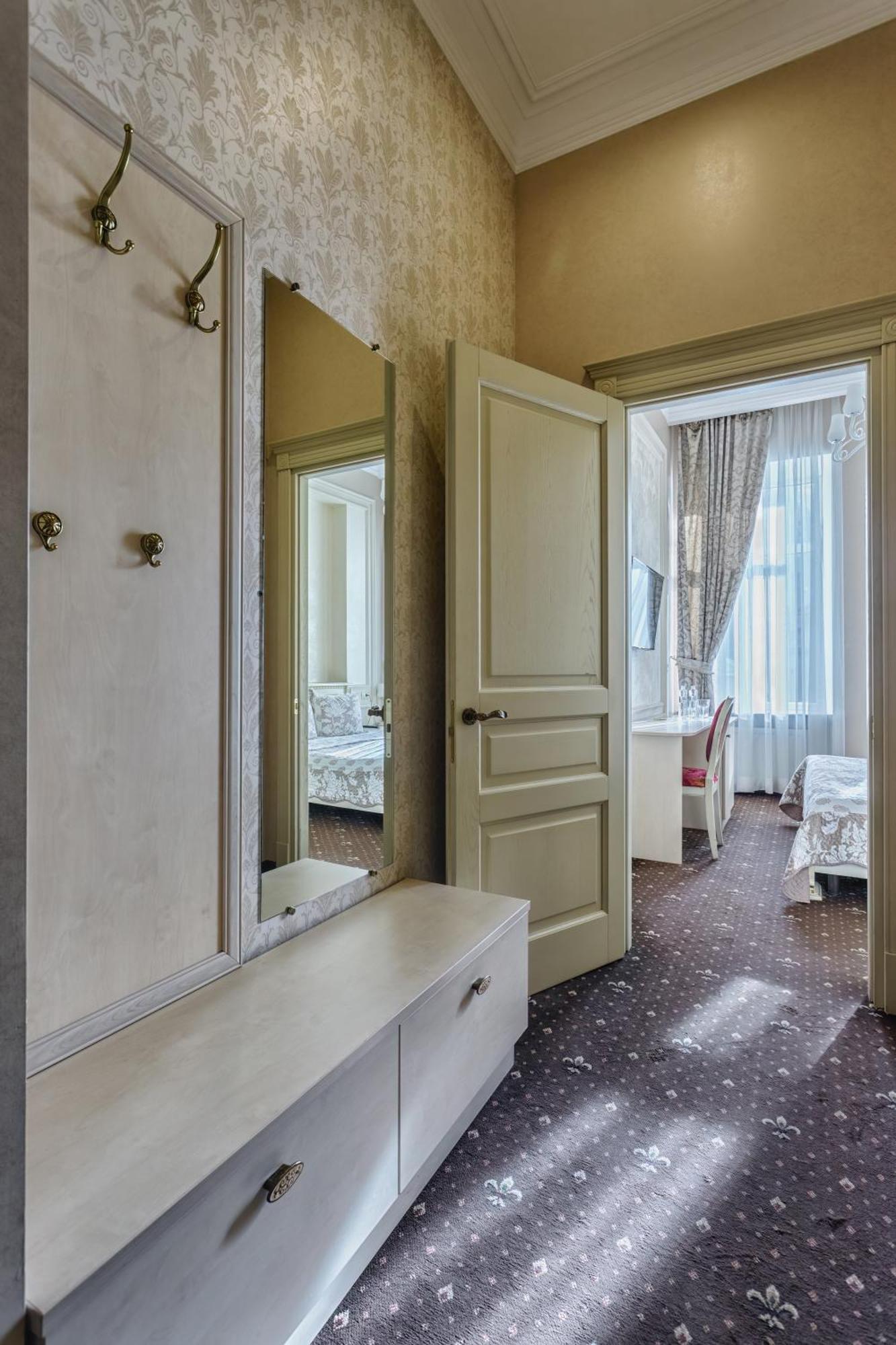 Vintage Art Hotel Odessa Buitenkant foto
