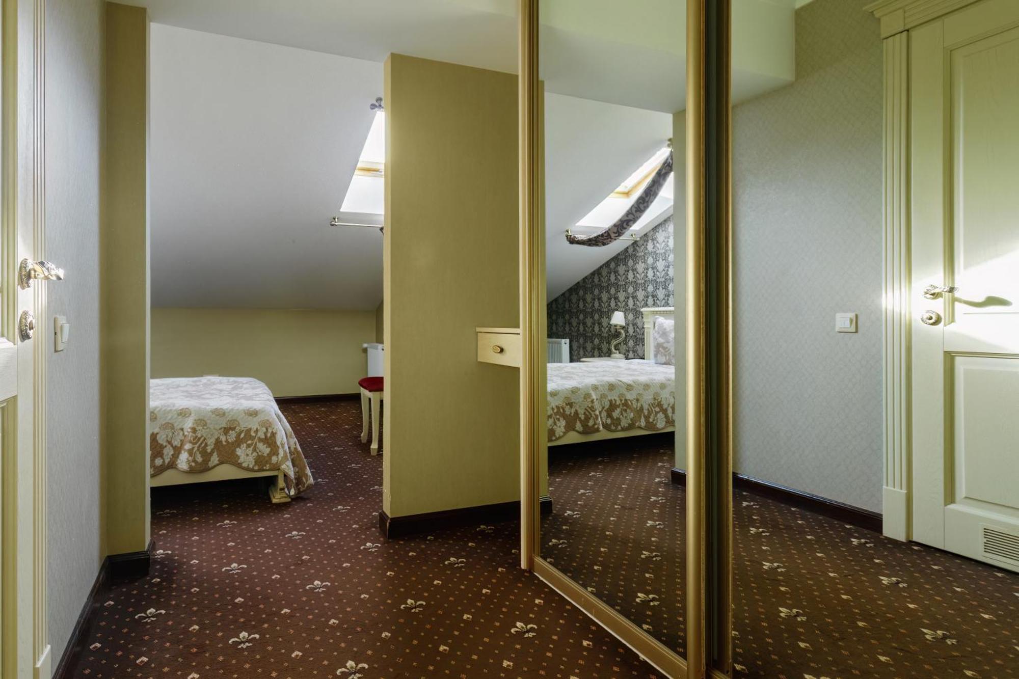 Vintage Art Hotel Odessa Buitenkant foto